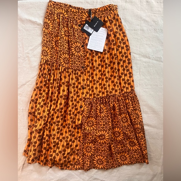 Item made in Italy, synonymous with quality and design creativity. - Picture 1 of 6